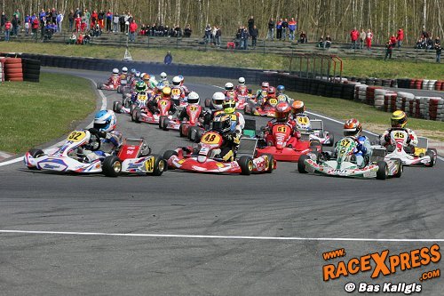 Nyck de Vries oppermachtig in Duits Kampioenschap